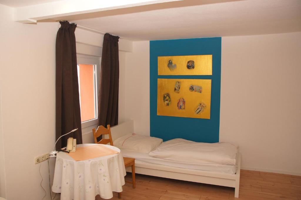 Hotel Paseo Aquisgrano Quarto foto